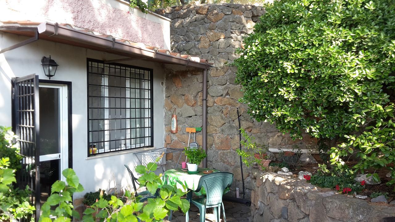 Bed&Breakfast "Fiorella" Sul Lago Castel Gandolfo Exterior photo